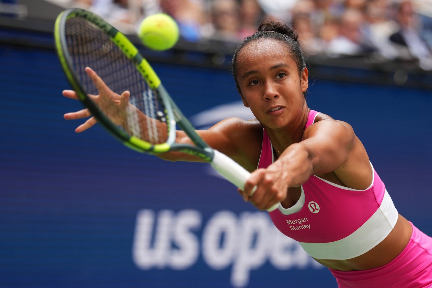 Canada’s Fernandez advances to Ningbo Open final, will face top-ranked Rybakina