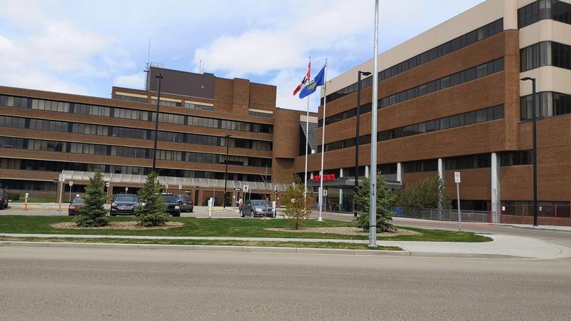 New breast cancer surgery technology introduced at Medicine Hat Regional Hospital