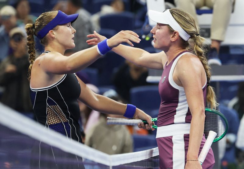 Tennis-Andreeva fights off Alexandrova to set up China Open semi with Bartunkova