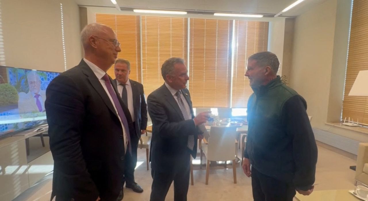 US special envoy Steve Witkoff, center, speaks with Stephen Hubbard, right, in Saint Petersburg, Russia, on Wednesday.