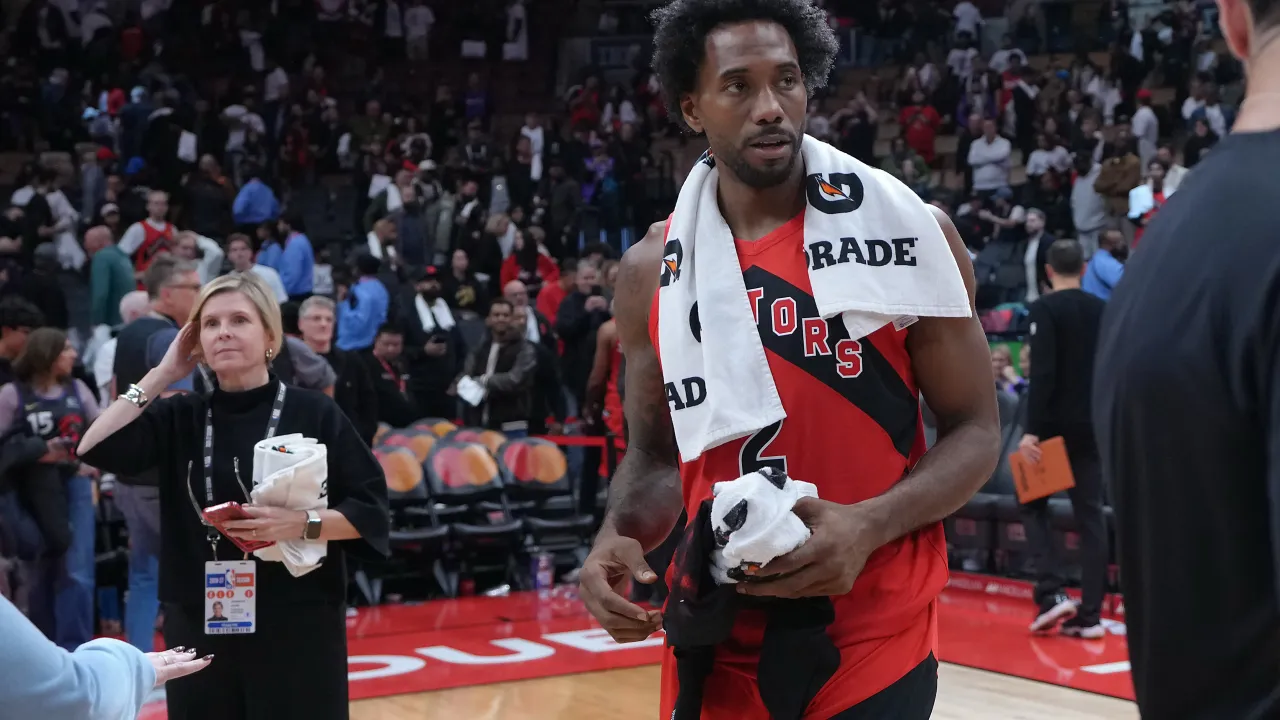 Raptors predicted to trade for Mavericks' $118M NBA champion, All-Star to pair with Kawhi Leonard image