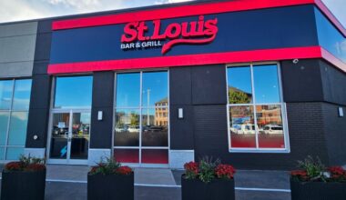 'Gettin' saucy in the Sault': St. Louis Bar and Grill finally opens