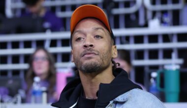Michael Beasley Beats Delonte West by 1st-Round KO in Boxing Fight of Former NBA Players