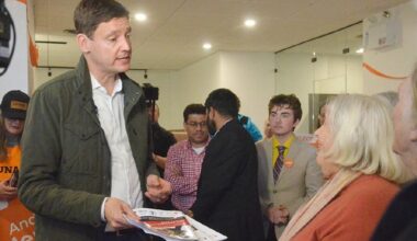 NDP leader makes brief Langley visit