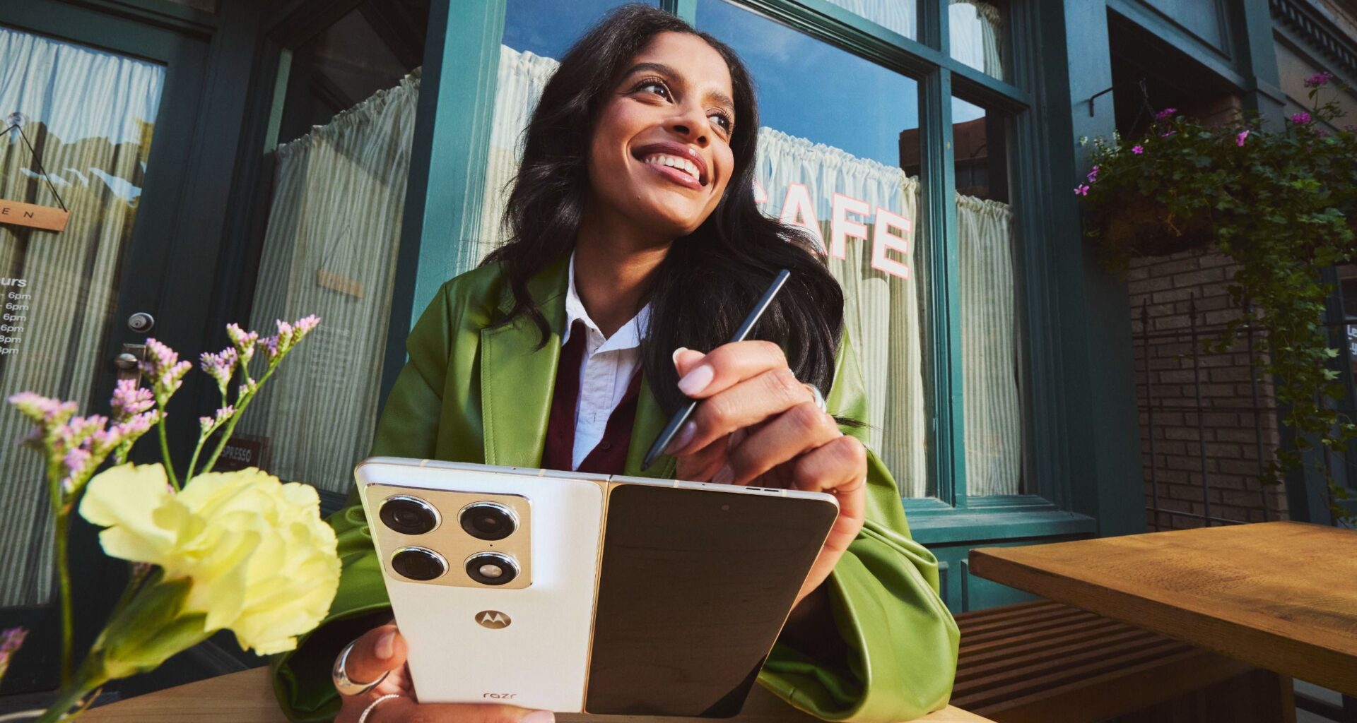Do stylus support and an extra-large screen make the Motorola Razr Fold the ultimate portable productivity machine?