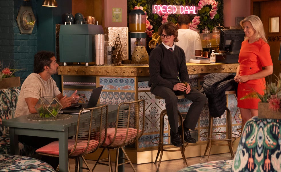 Idris Nazir, Sam Blakeman, Leanne Battersby, Coronation Street idris nazir, sam blakeman, leanne battersby, coronation street