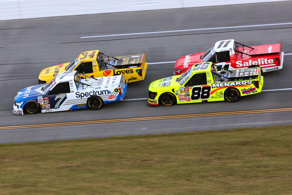 NASCAR Craftsman Truck Series Love's RV Stop 225