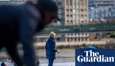 ‘It’s not glamorous’: the volunteers counting flushed wet wipes on the banks of the Thames | Pollution