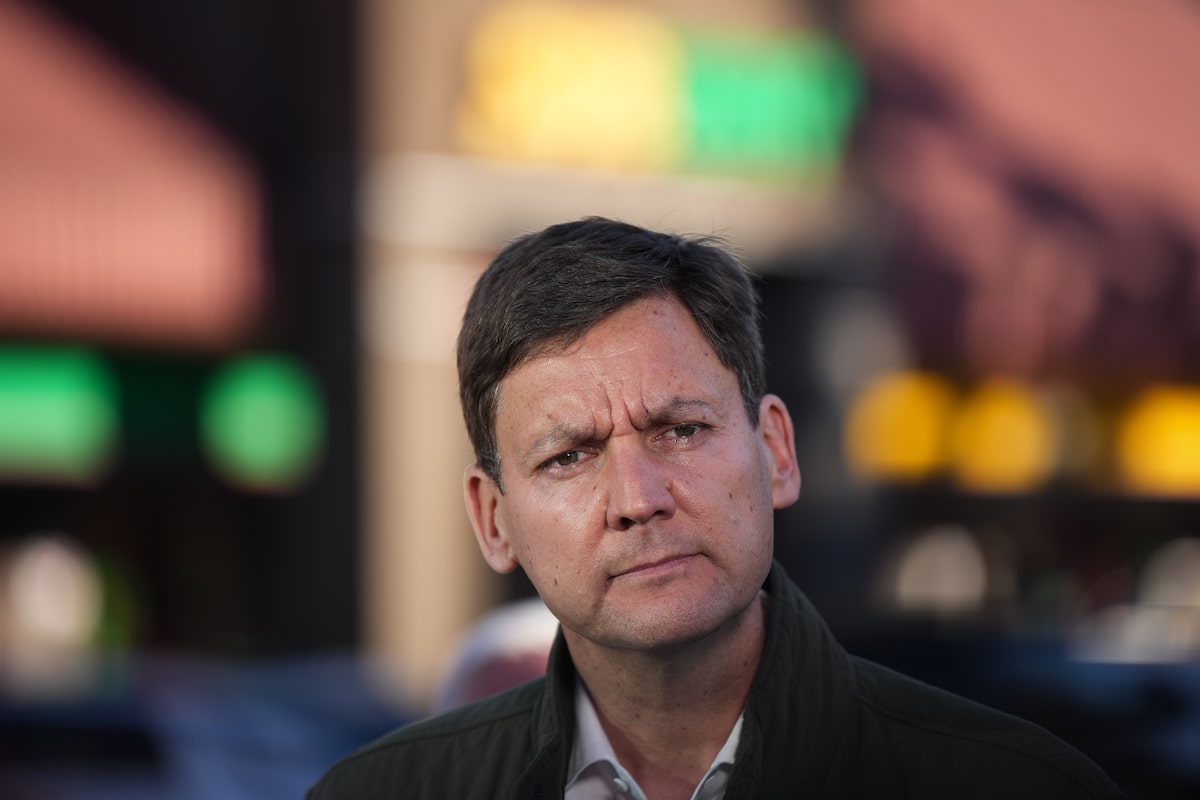 David Eby’s surprise B.C. election culminates in narrow race between NDP, Conservatives