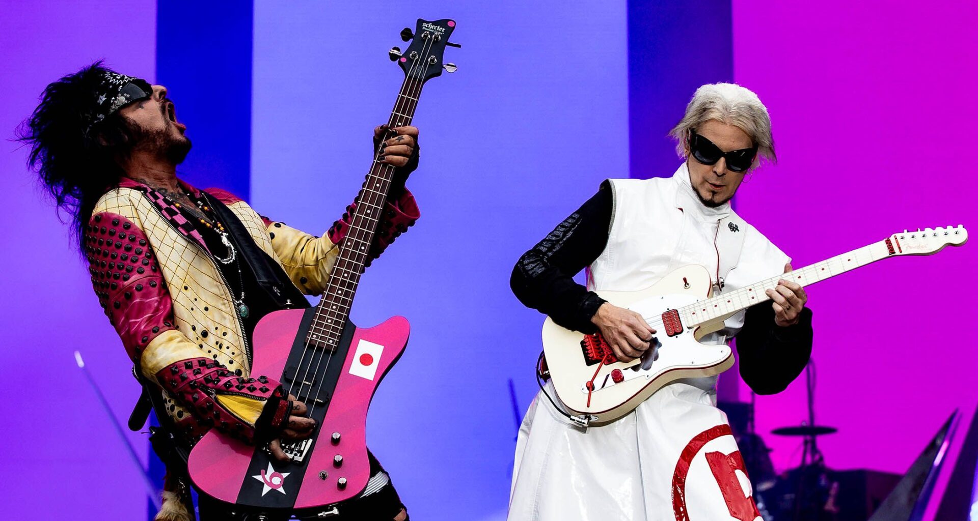 John 5 says it's a compliment if people think Mötley Crüe use backing tracks
