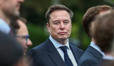 Elon Musk's Ex-Wife Says He 'Thrives on Chaos'