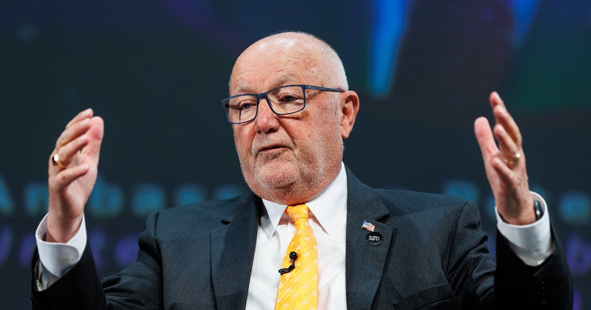 CFB Wainwright: Pete Hoekstra offers Canada help from U.S.