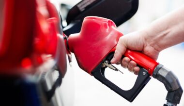 Gas forecasted to jump 13 cents per litre Saturday - CTV News