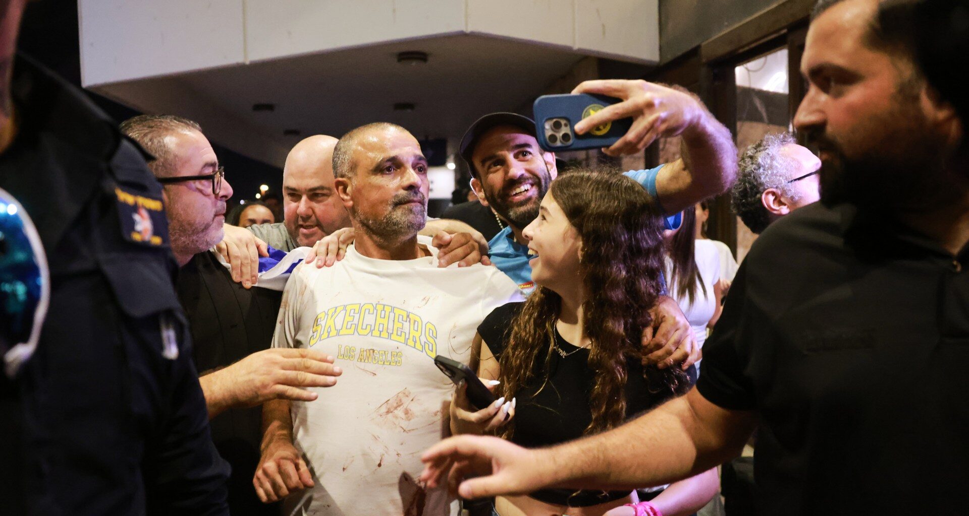 Netanyahu calls stabbed Indian pilot a hero; Flydubai halts Israel flights | Benjamin Netanyahu News
