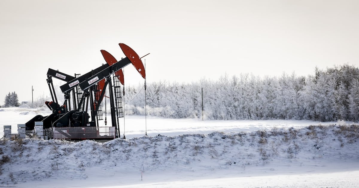 Oil and gas emissions down in Canada in 2025: annual report