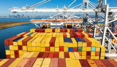 U.S. trade deficit widens in August