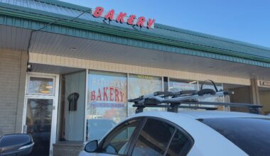 South Edmonton community rallies as Hazeldean Bakery reopens with new owners