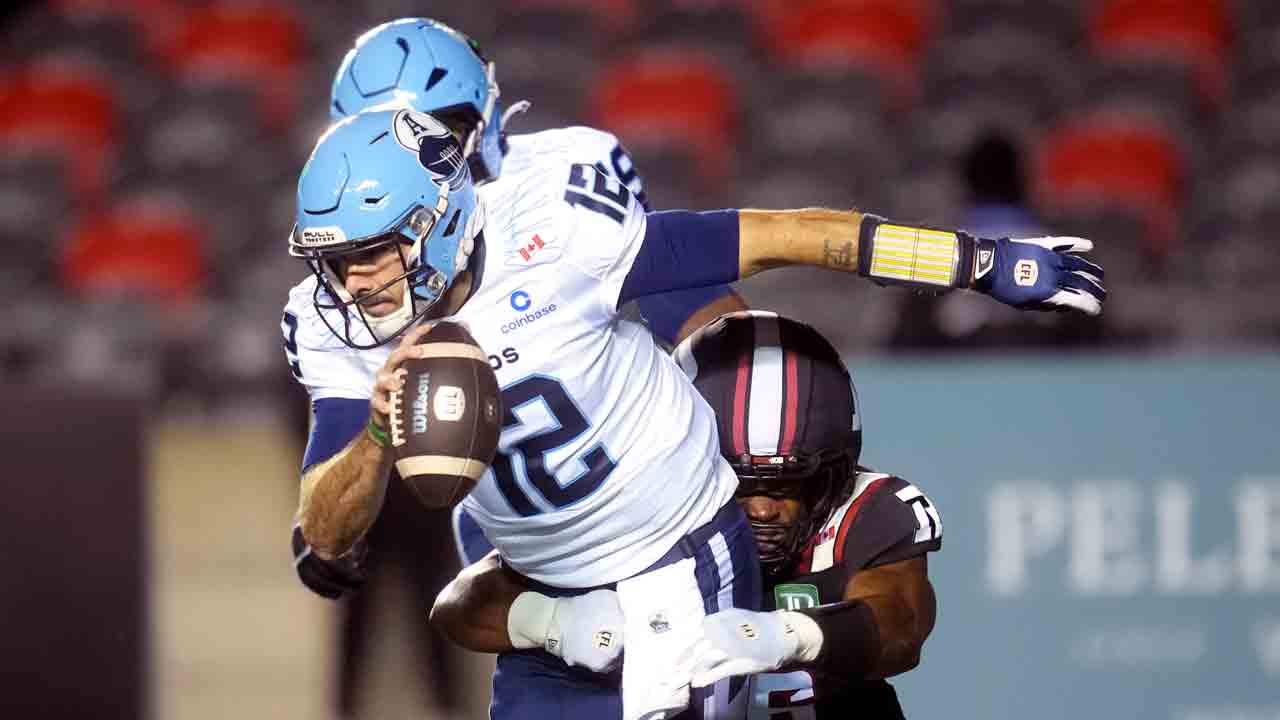 Argonauts' Chad Kelly exits vs. Redblacks with apparent injury