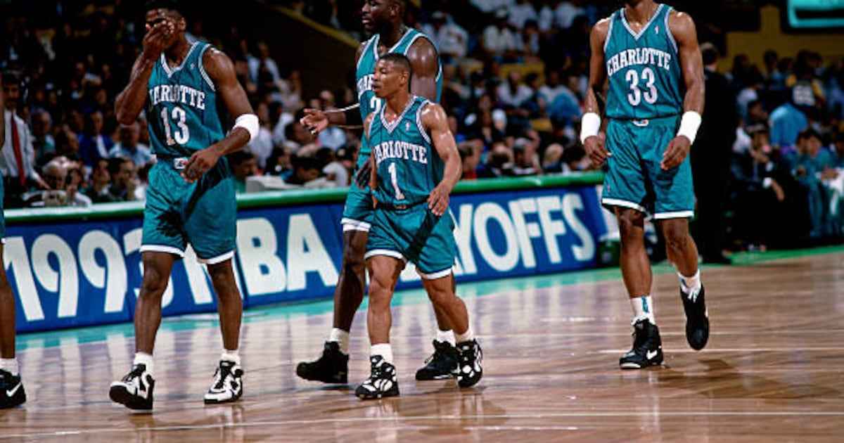 Hornets to retire Muggsy Bogues' No. 1 jersey
