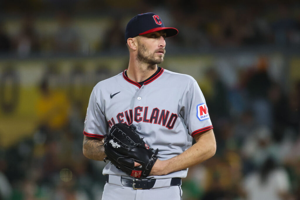 Two Pitchers Elect Free Agency