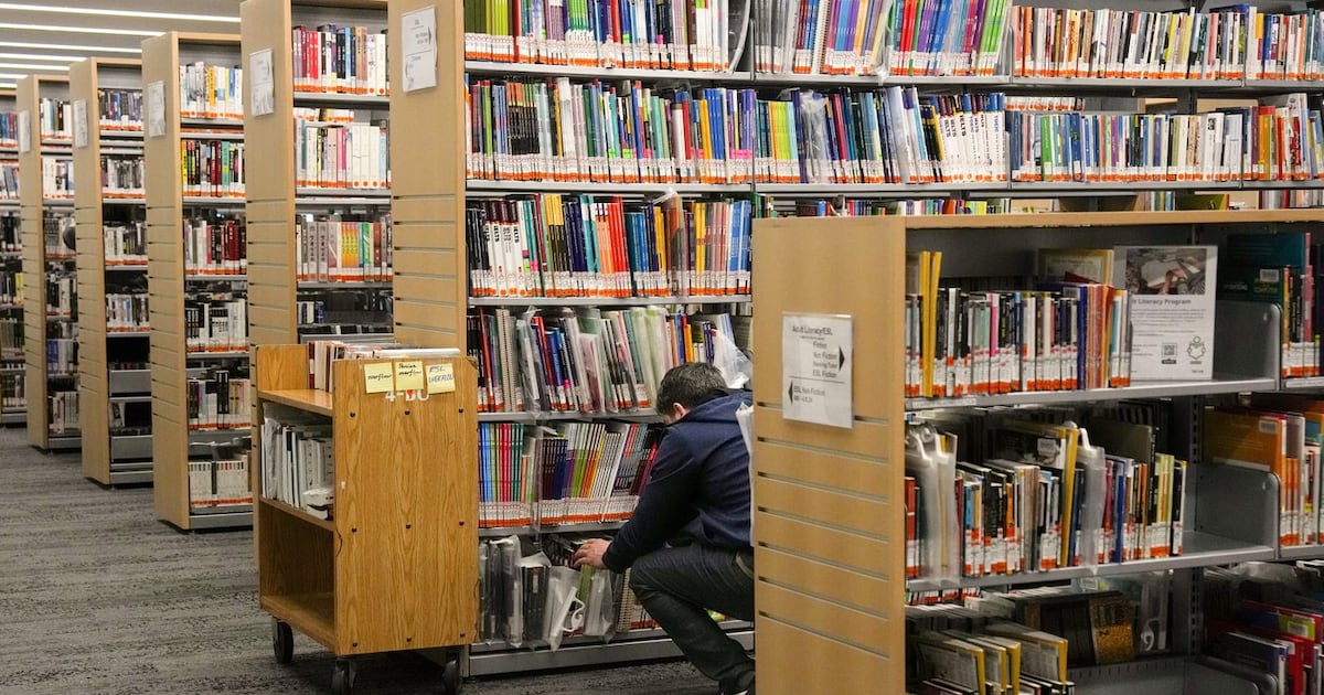 AI books: Canadian publishers use honour system with writers