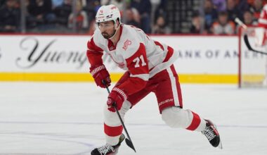 Red Wings fans loudly boo Dylan Larkin before home opener