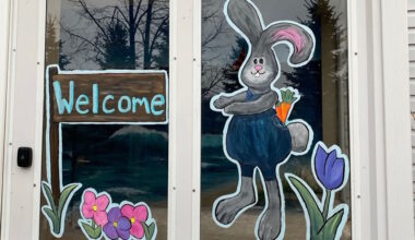 Roxanna Enns brings colourful window paintings to Winkler - PembinaValleyOnline.com