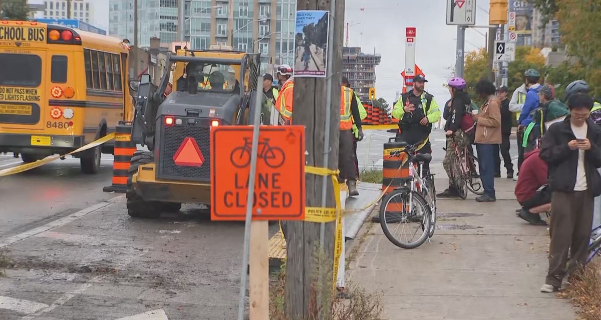 More arrests if protesters continue to 'unlawfully obstruct' bike lane removal in Etobicoke: Toronto police