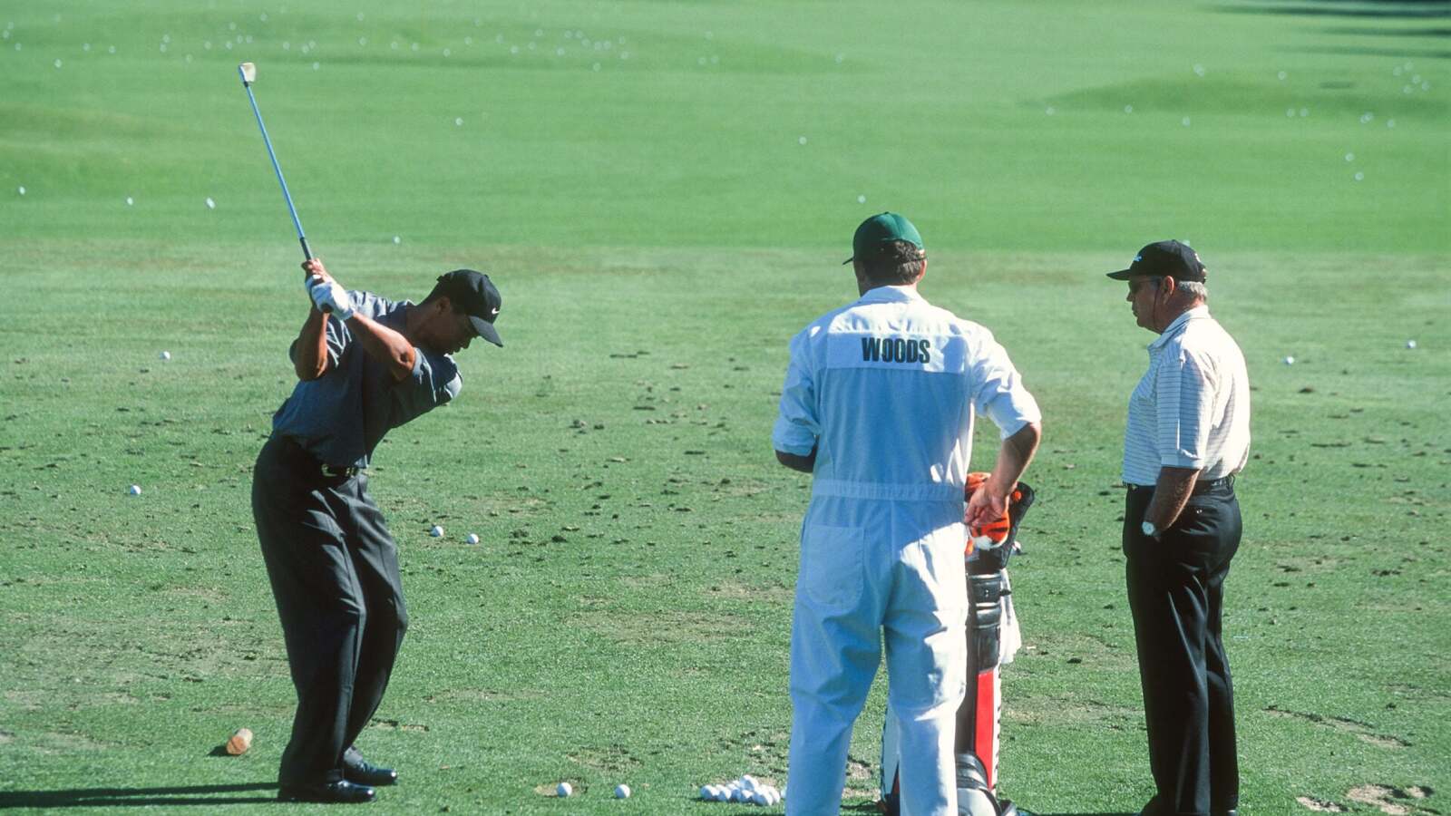 What Tiger Woods did straight after a golf lesson which is recommended for amateurs to copy now