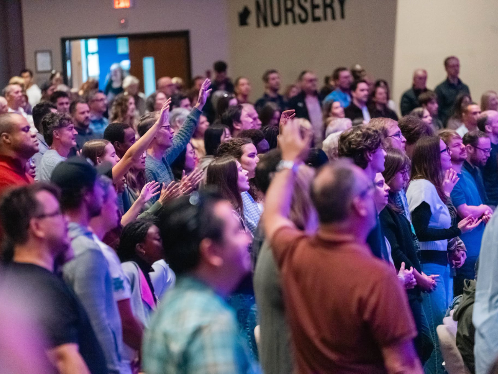 Winnipeg church bringing 1970s and 80s worship songs back this weekend