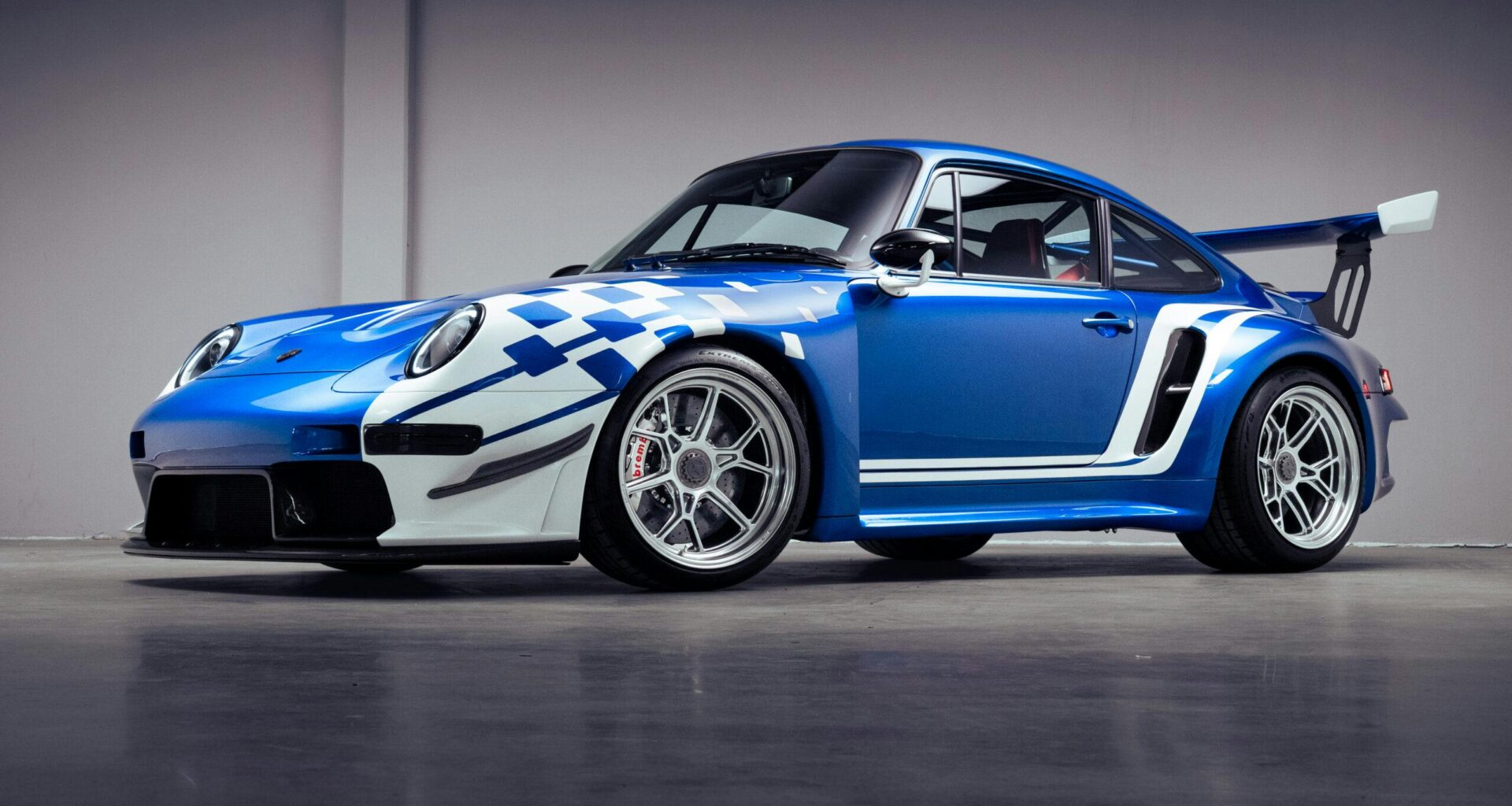Gunther Werks Brundle Edition Turbo Unveiled as a Father-Daughter Project