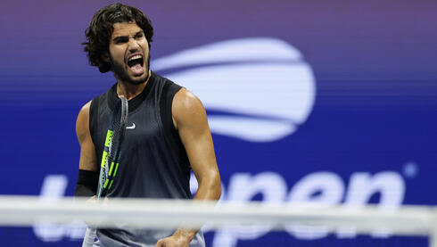 Tennis: Alcaraz wins Tokyo tournament