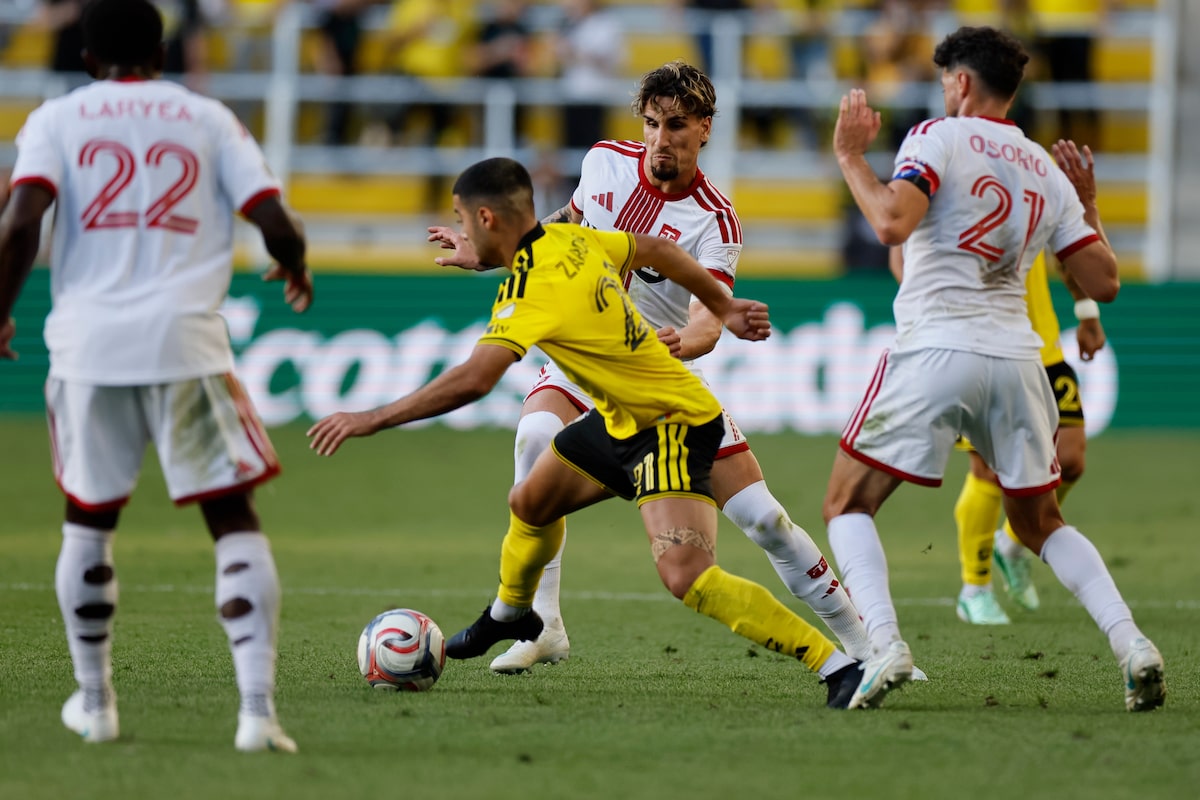 Toronto FC fall 4-2 to Columbus Crew