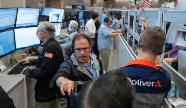 Markets today: Wall Street higher despite swings for AI stocks