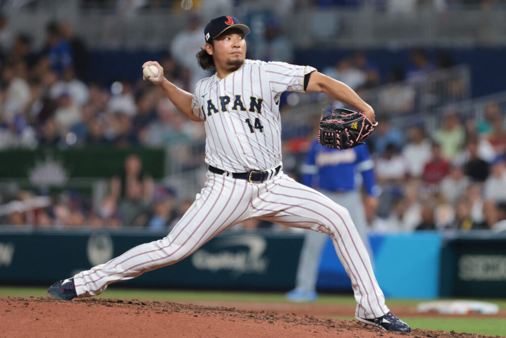 NL West Notes: Giants, Itoh, Taira, Vesia, Hernandez, R-Rod, Rockies