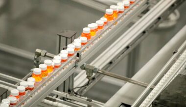 Americans face steep increase in Canadian drug costs if U.S. customs rule takes effect