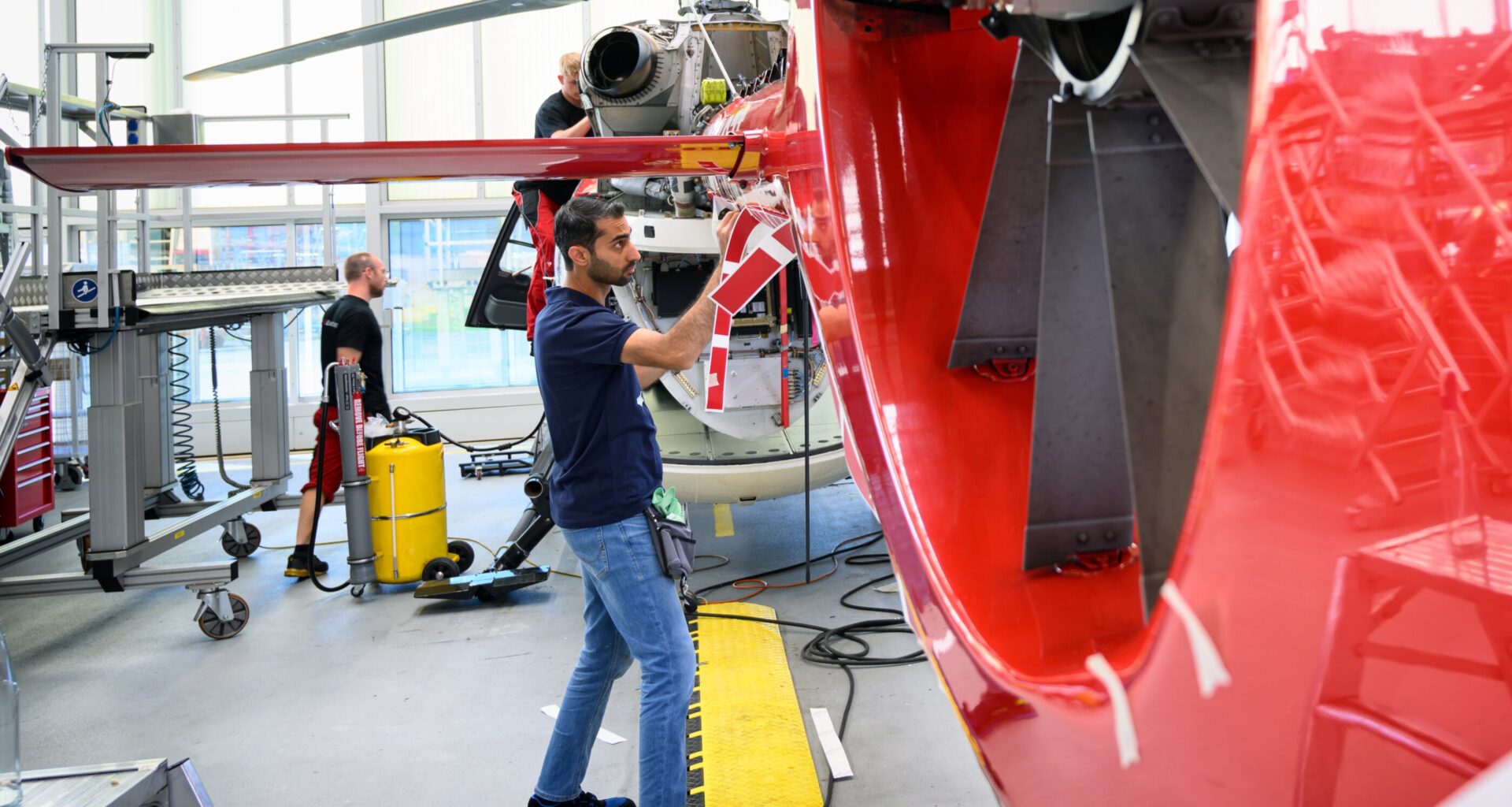 Managing fatigue in helicopter maintenance