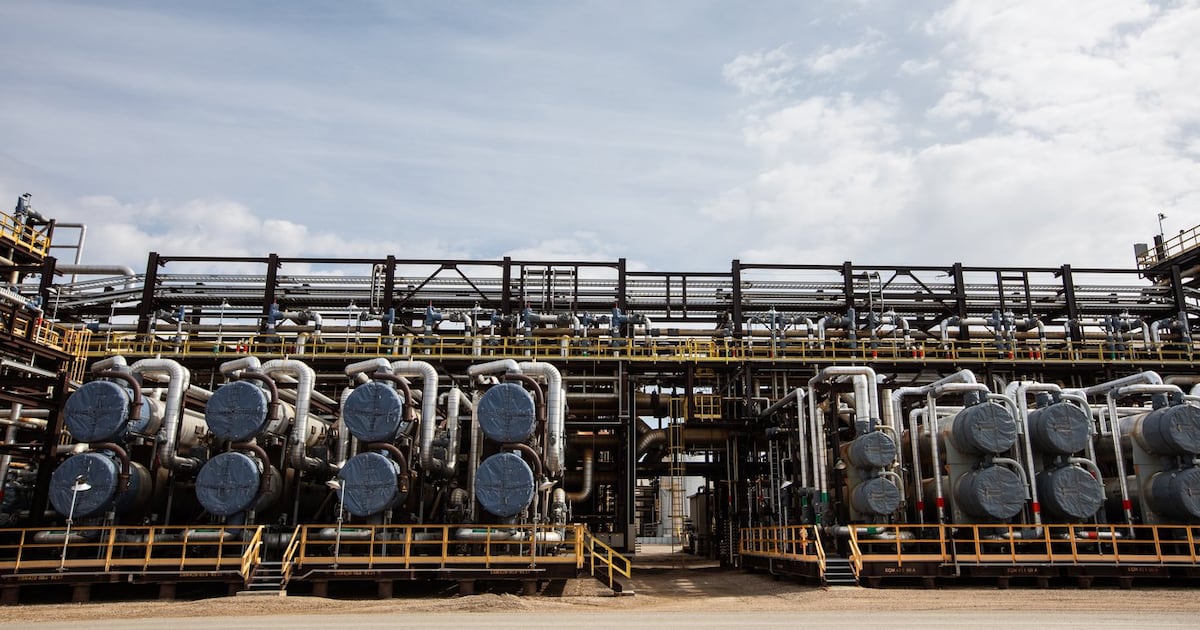Oilsands: Cenovus buys Athabasca Oil in cash-and-stock deal