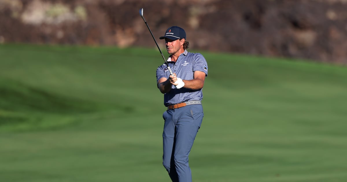 Austin Smotherman holds one-shot lead at Utah Championship, goes after first PGA Tour title
