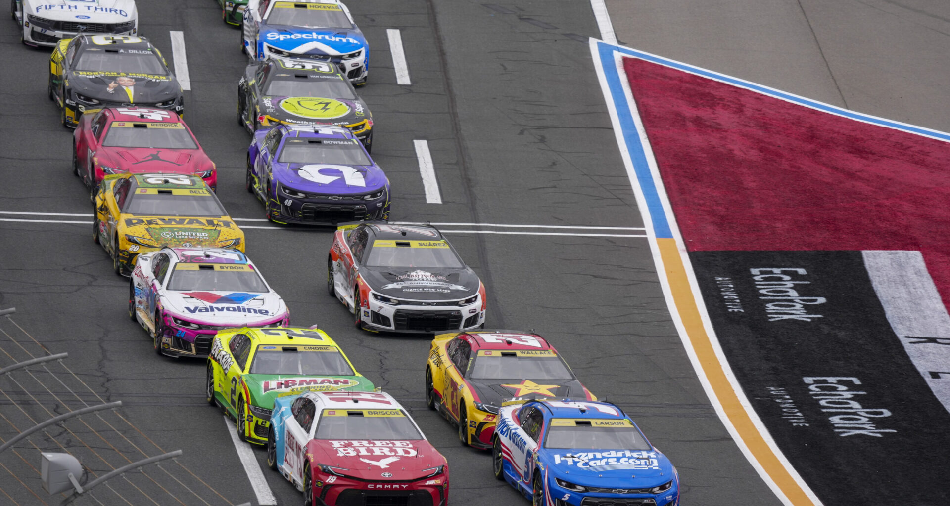 NASCAR CEO to Meet With CBS About Possible TV Move