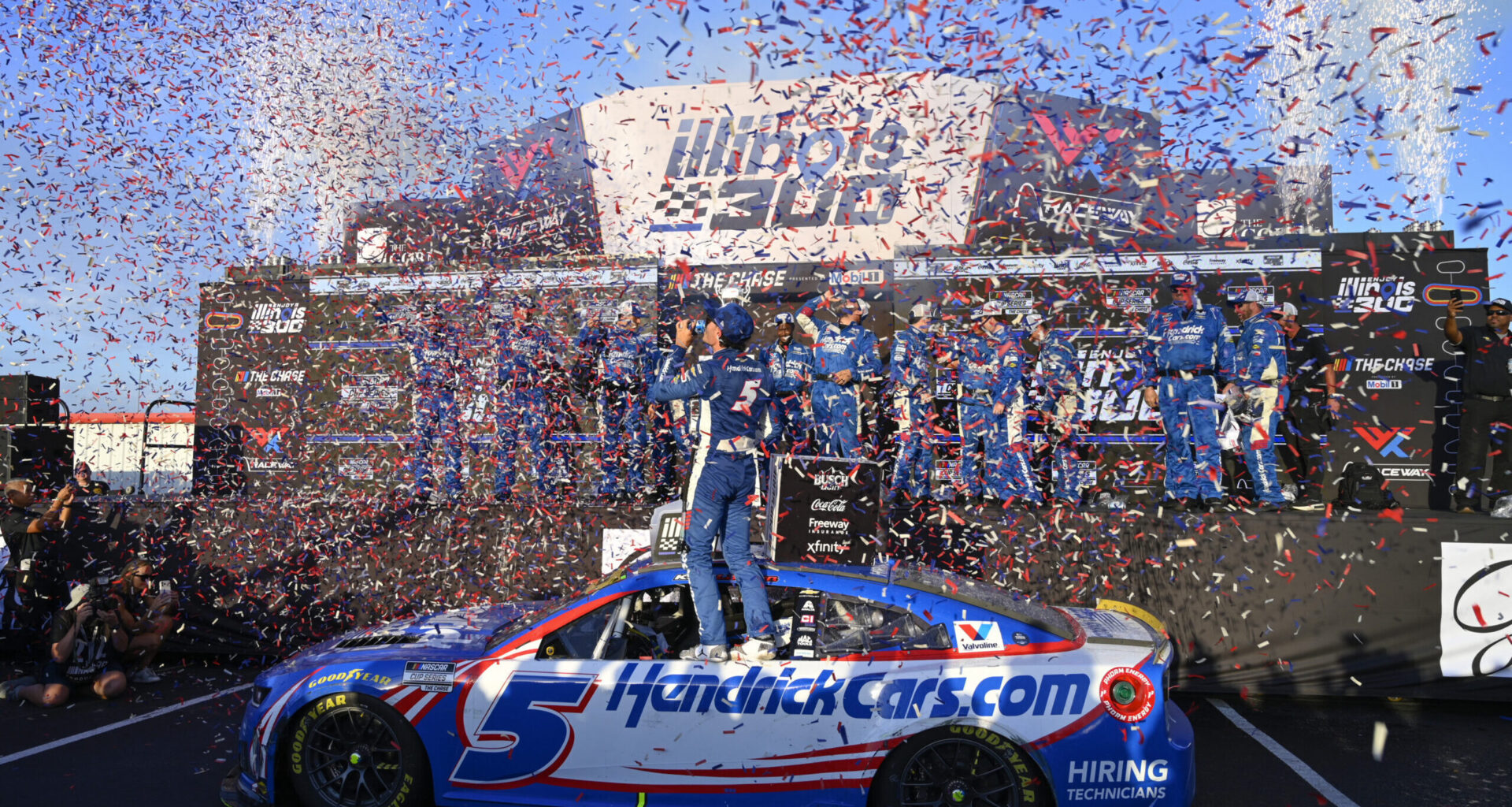 NASCAR Chase Viewership Up 6% Through First 4 Races