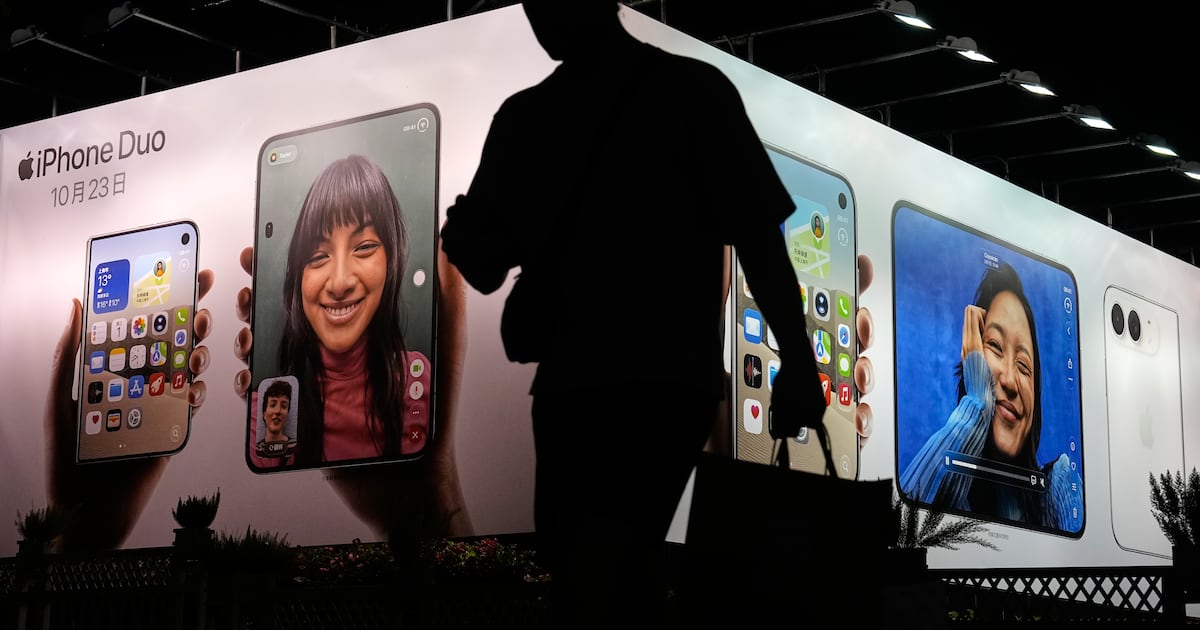 Apple unveils new AI home products