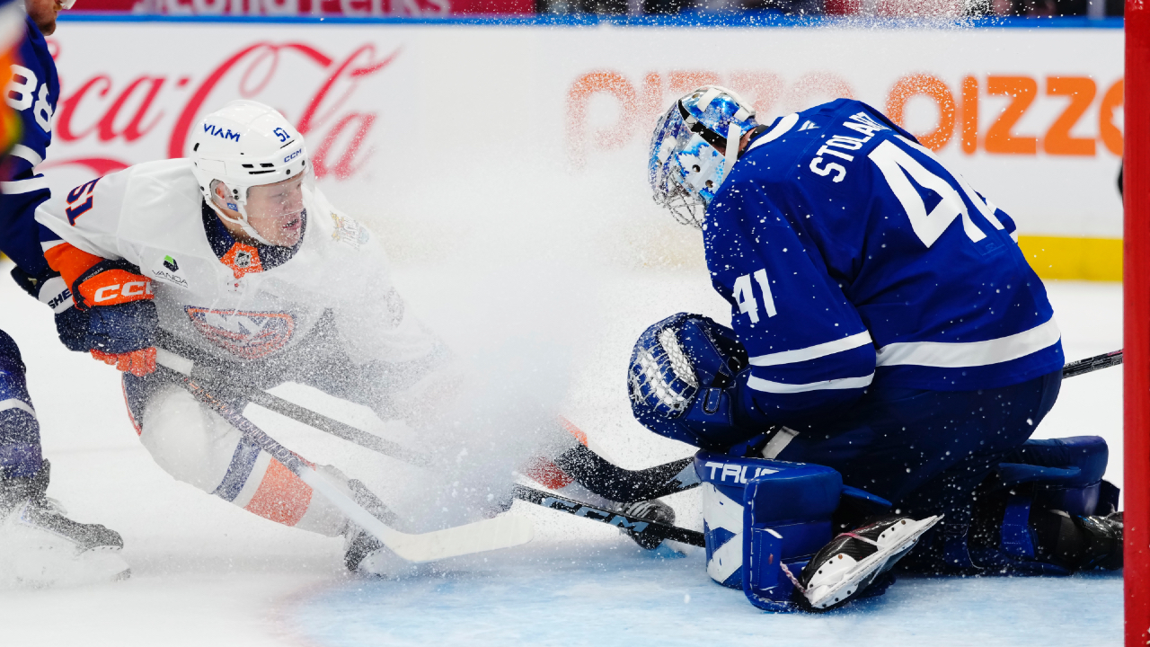 Easton Cowan, Anthony Stolarz push Maple Leafs past Islanders