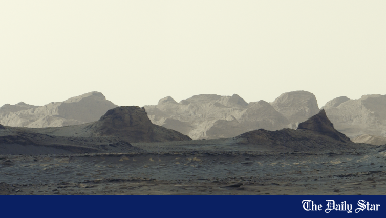 NASA’s Curiosity rover captures stunning Martian dawn