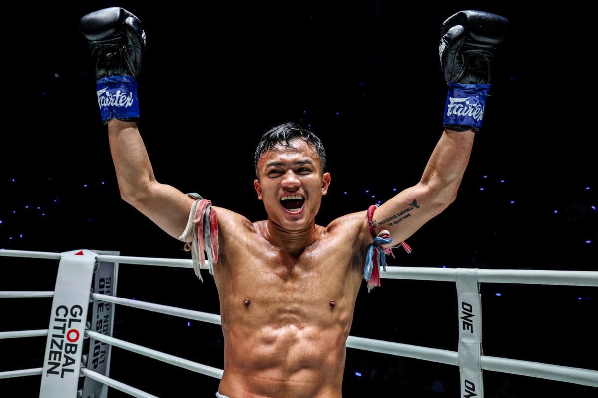 Panpayak VS Lamnamoonlek at The Inner Circle 32.