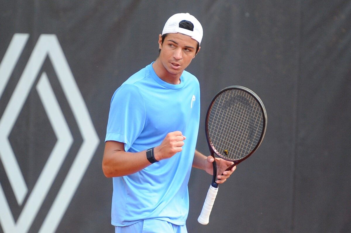 Algarve tennis player reaches Braga quarter-finals