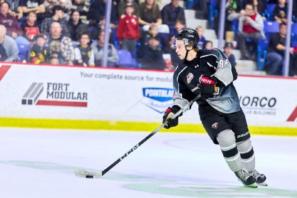 Okanagan homecomings for Iginla, Preston as Vancouver Giants visit Penticton Vees
