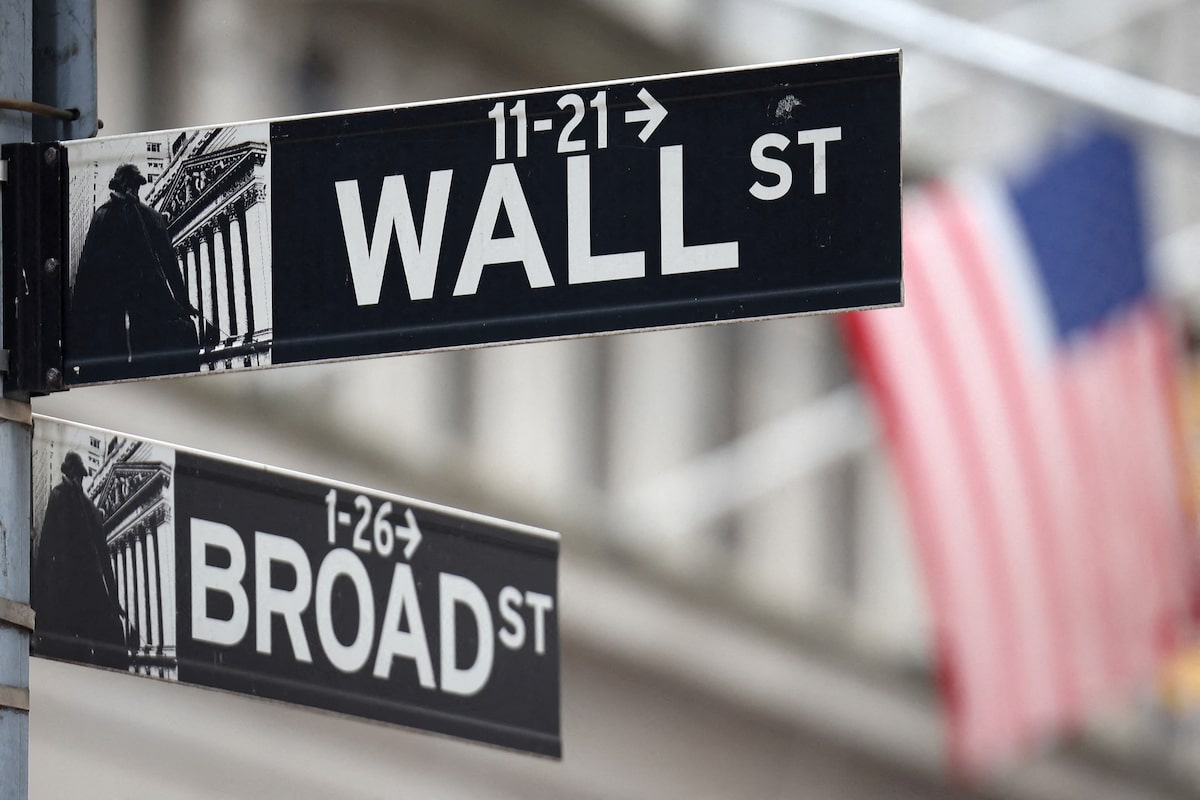 AI-powered stock funds believe bots can outperform humans