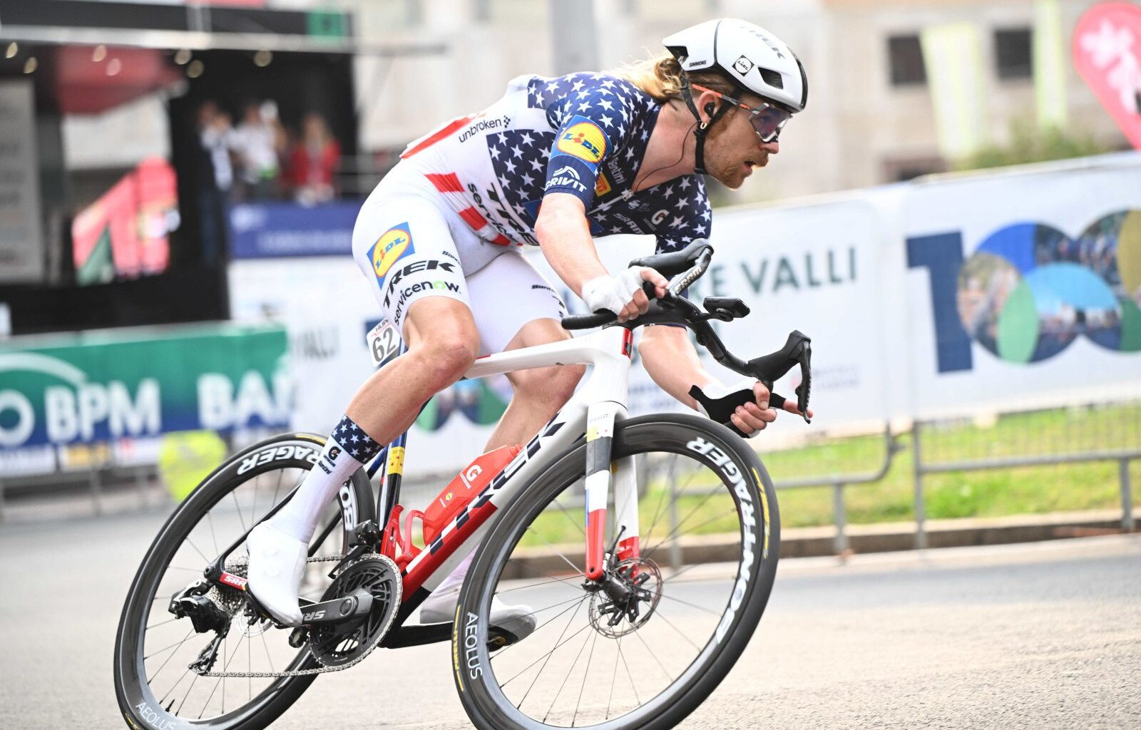 Quinn Simmons beats Ben Healy to Japan Cup victory