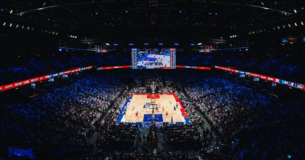 Mavericks-Rockets Macau Friday game draws sellout crowd